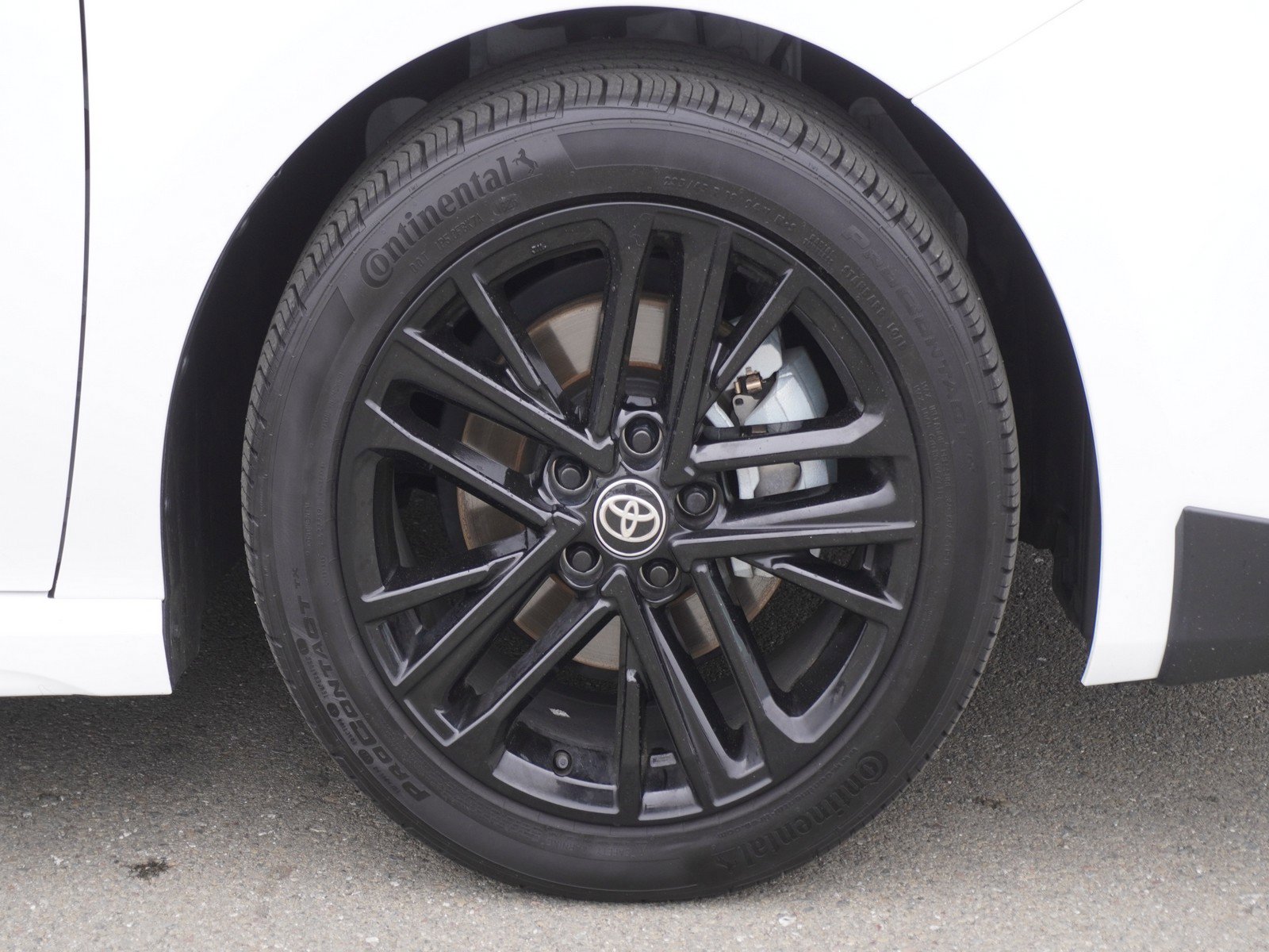 Used 2025 Toyota Camry SE image 5