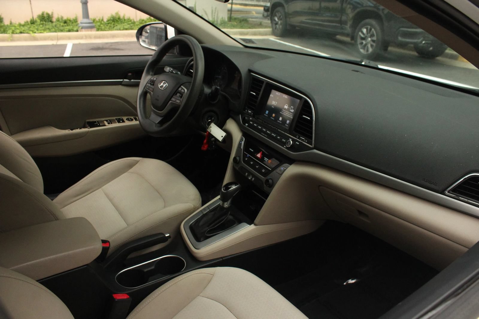 Used 2017 Hyundai Elantra SE FWD image 23