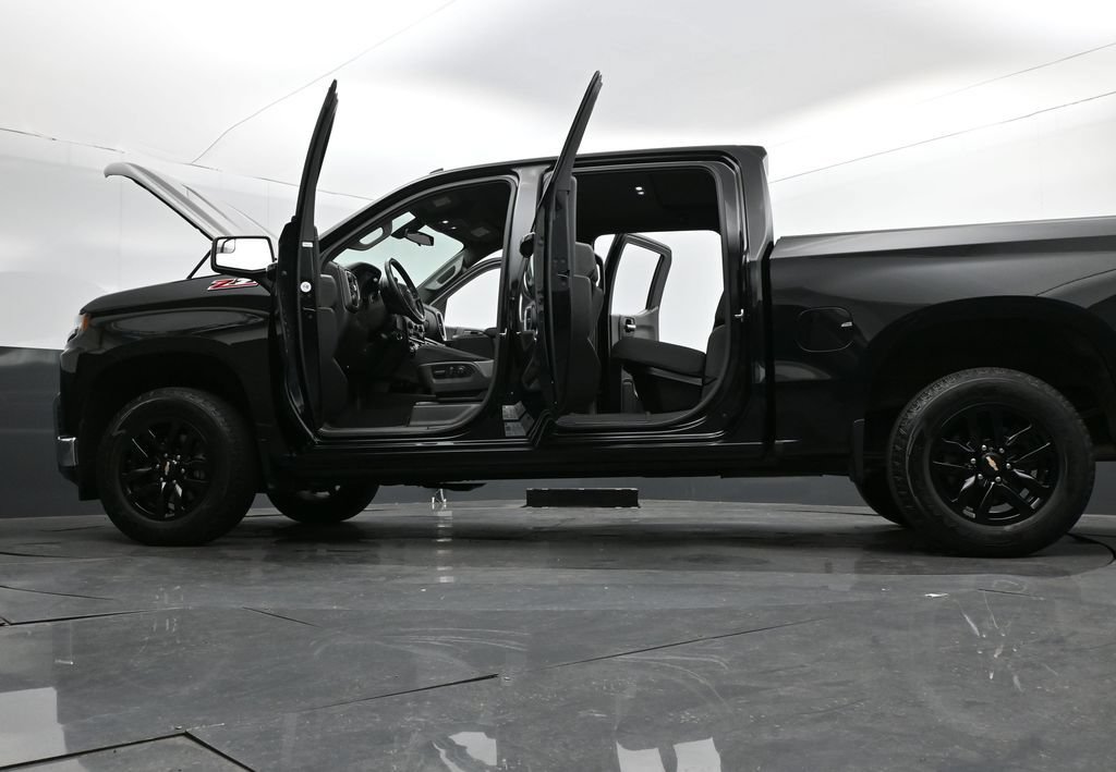 Used 2021 Chevrolet Silverado 1500 LT AWD/4WD image 34