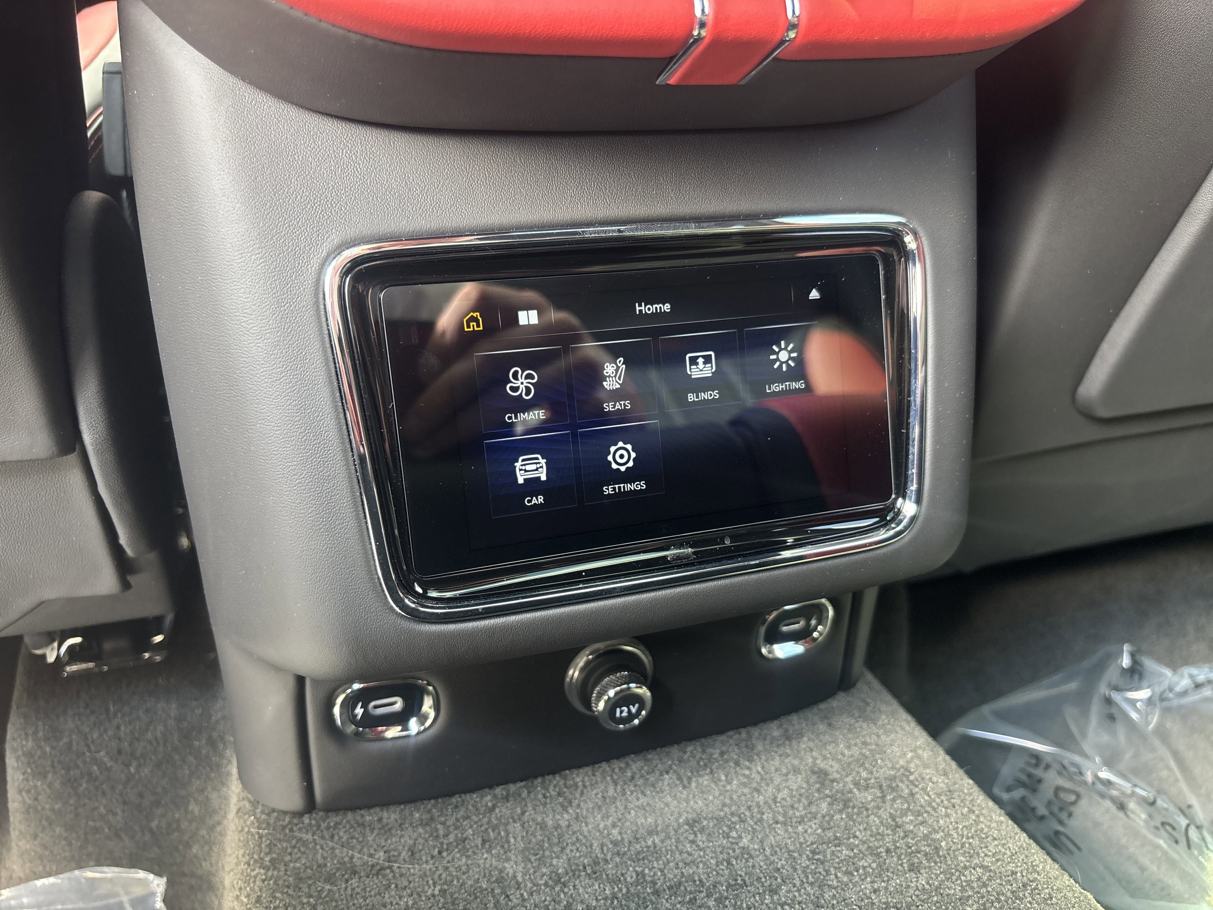 Used 2022 Bentley Bentayga AWD/4WD image 4