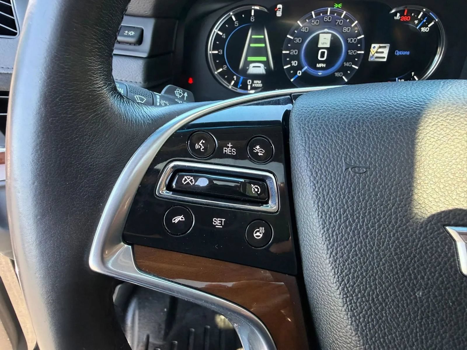 Used 2018 Cadillac Escalade Luxury AWD/4WD image 20