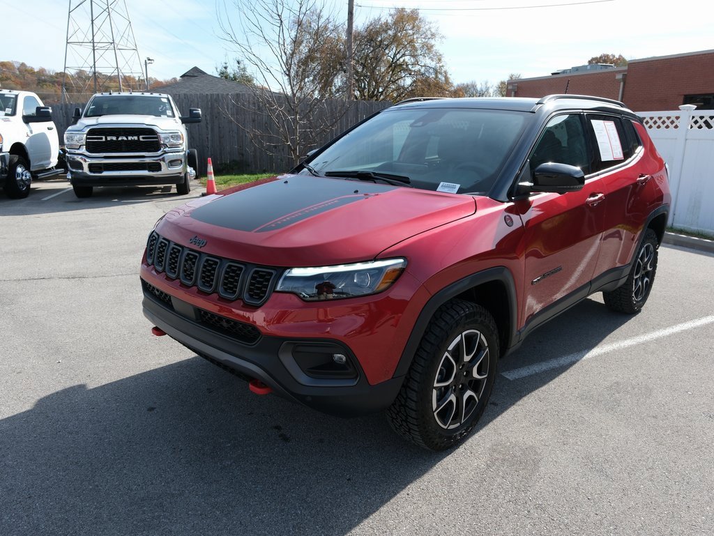 Used 2024 Jeep Compass Trailhawk w/ Trailhawk Elite Group image 11