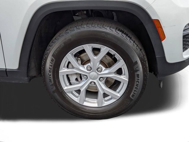 Used 2023 Jeep Grand Cherokee Limited AWD/4WD image 10
