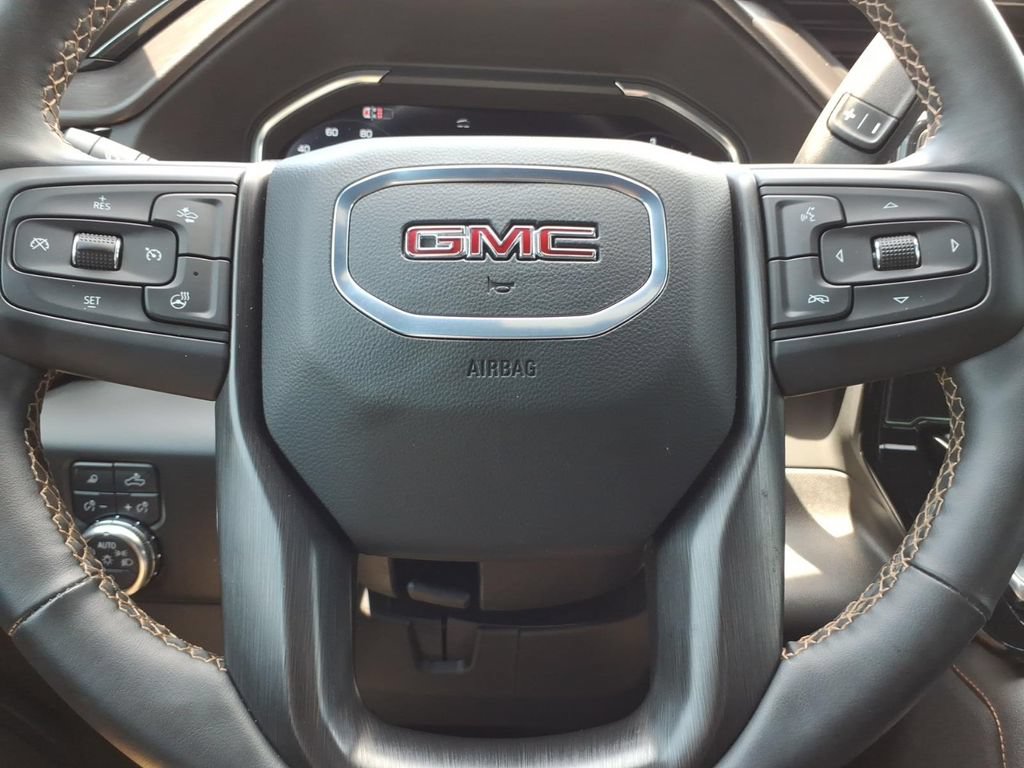 Used 2024 GMC Sierra 2500 AT4 w/ AT4 Premium Plus Package AWD/4WD image 27