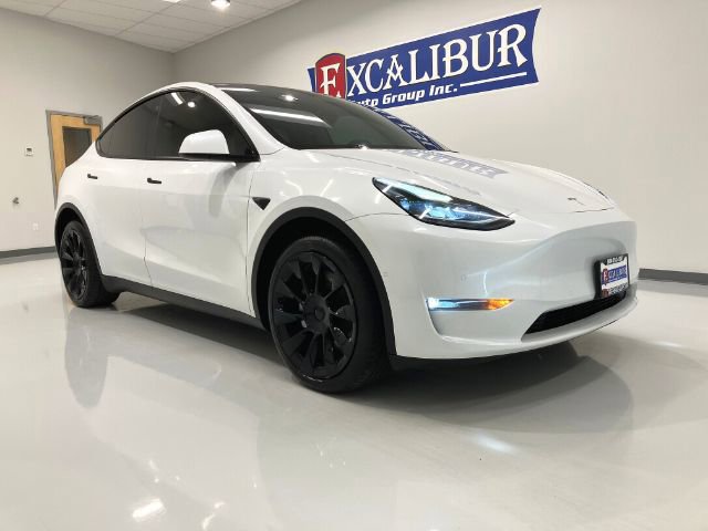 Used 2022 Tesla Model Y Long Range image 56