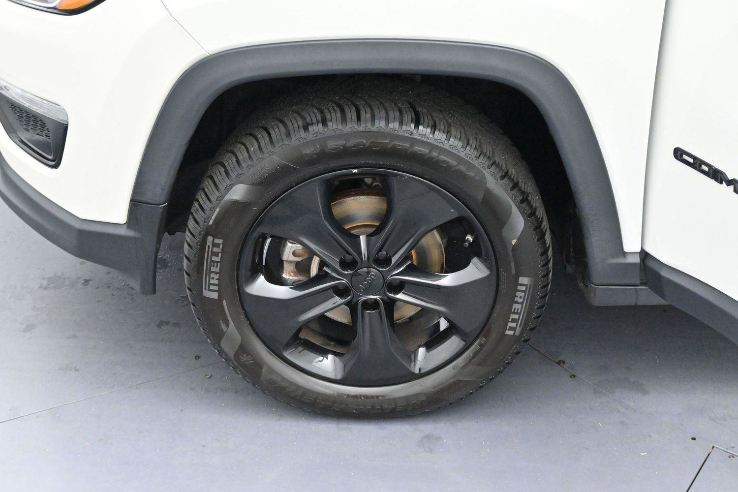 Used 2018 Jeep Compass Latitude w/ Popular Equipment Group AWD/4WD image 28