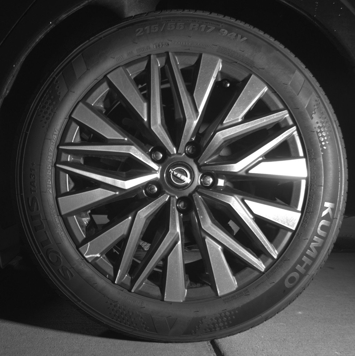 Used 2025 Nissan Altima 2.5 SV image 14