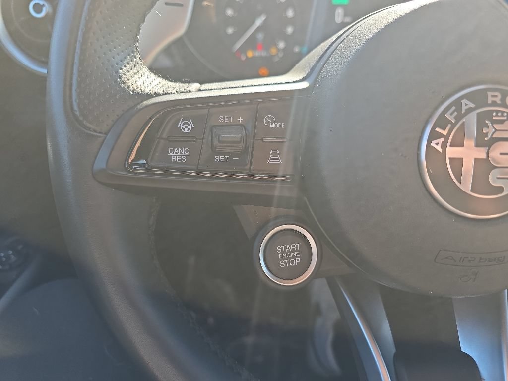 Used 2024 Alfa Romeo Tonale Veloce AWD/4WD image 18
