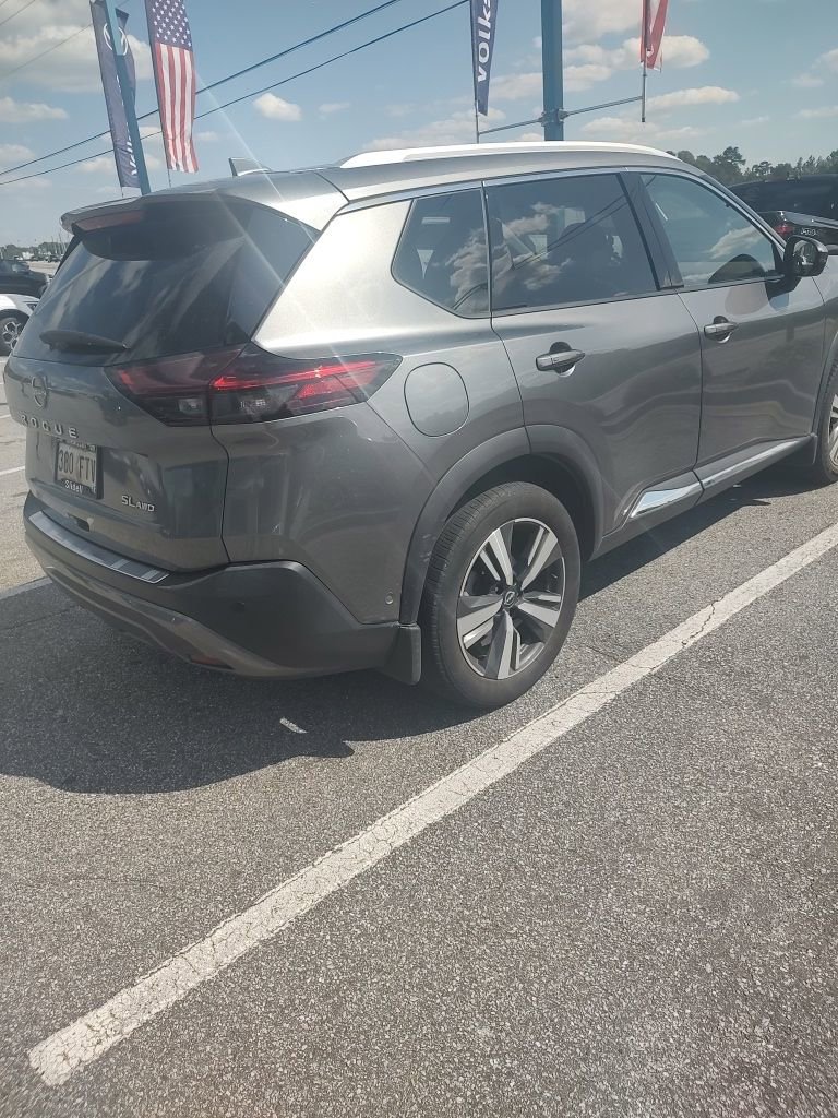 Used 2023 Nissan Rogue SL w/ SL Premium Package AWD/4WD image 3