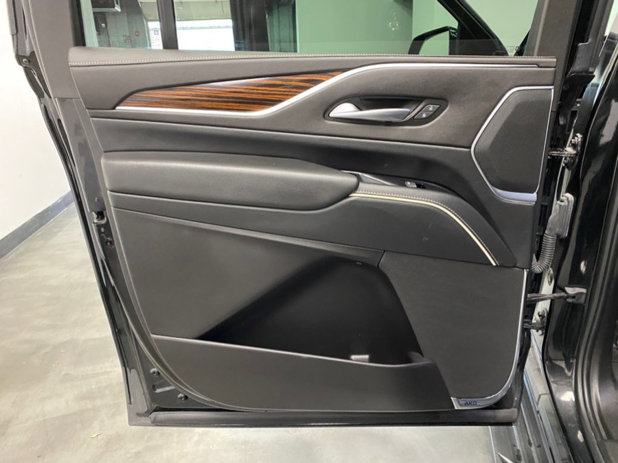 Used 2023 Cadillac Escalade ESV Luxury image 42