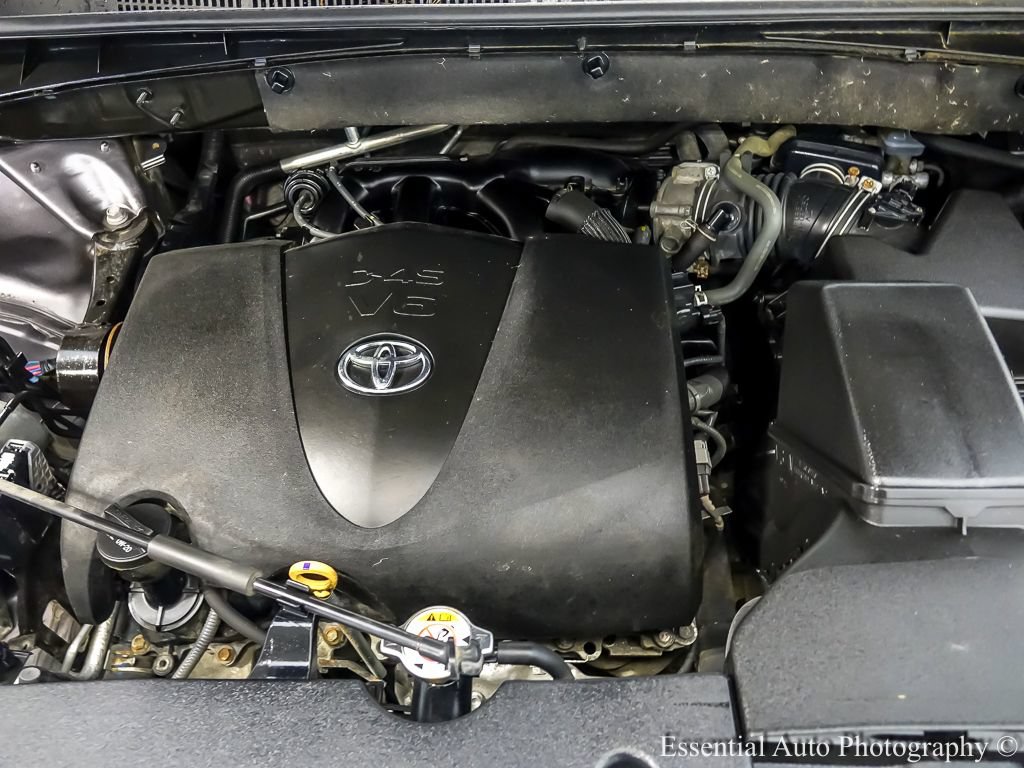 Used 2019 Toyota Highlander LE AWD/4WD image 25