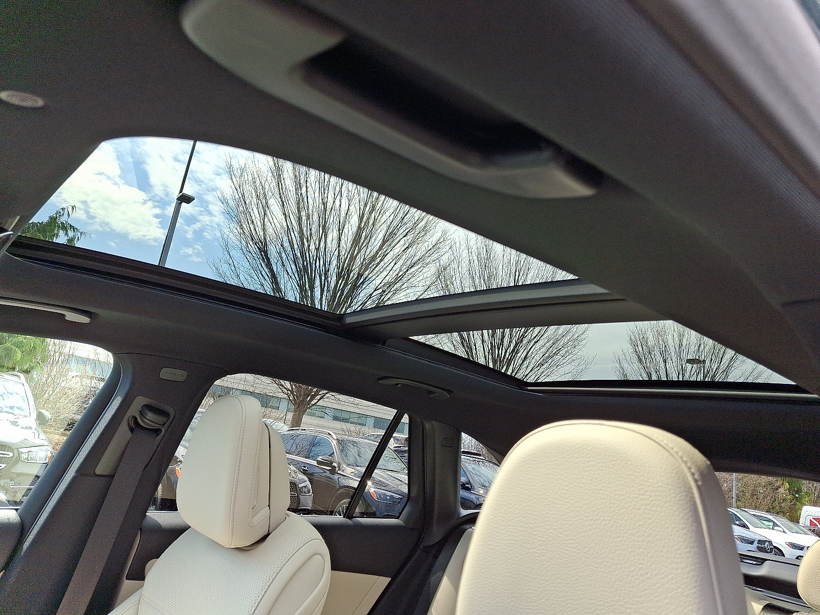 New 2026 Mercedes-Benz GLC 300 4MATIC image 12