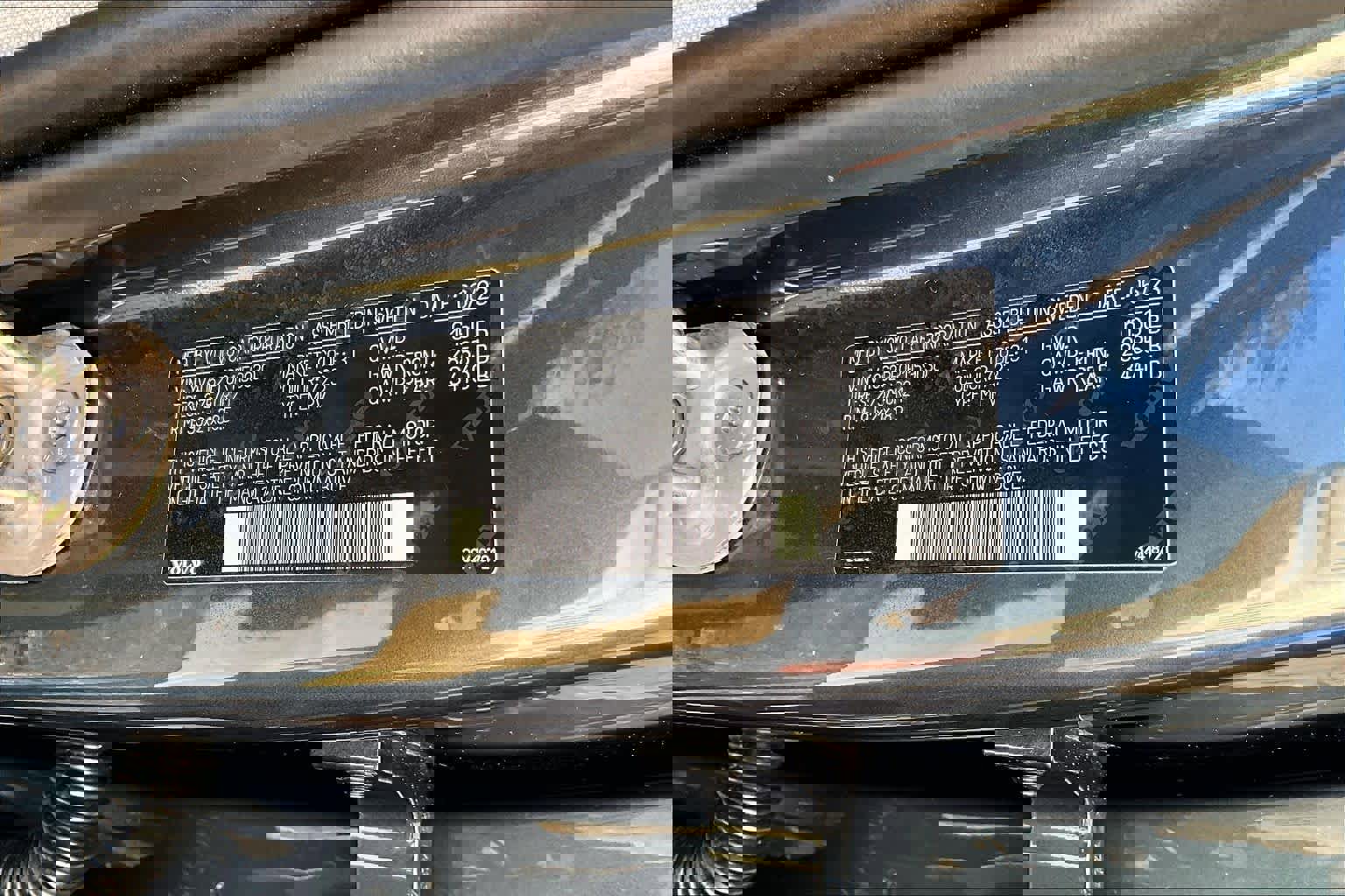 Certified 2024 Volvo XC90 B6 Ultimate w/ Protection Package Premier image 32