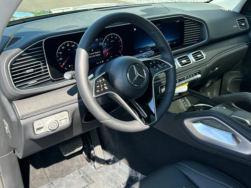 New 2026 Mercedes-Benz GLS 450 4MATIC image 16