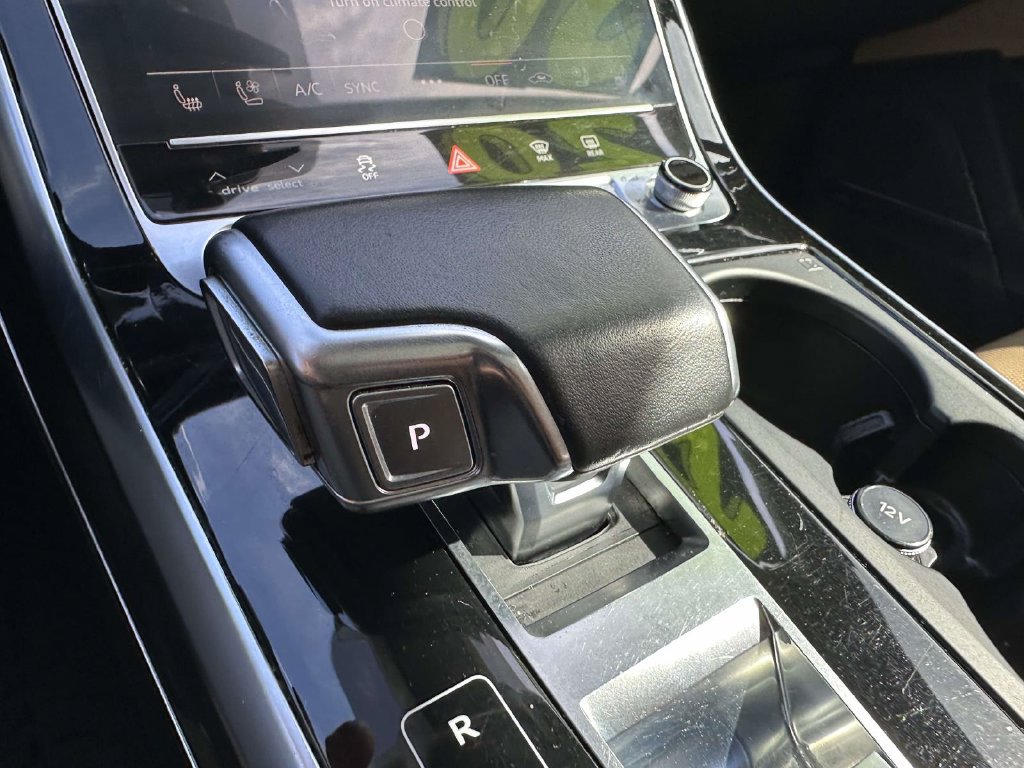 Used 2020 Audi Q7 3.0T Prestige AWD/4WD image 22