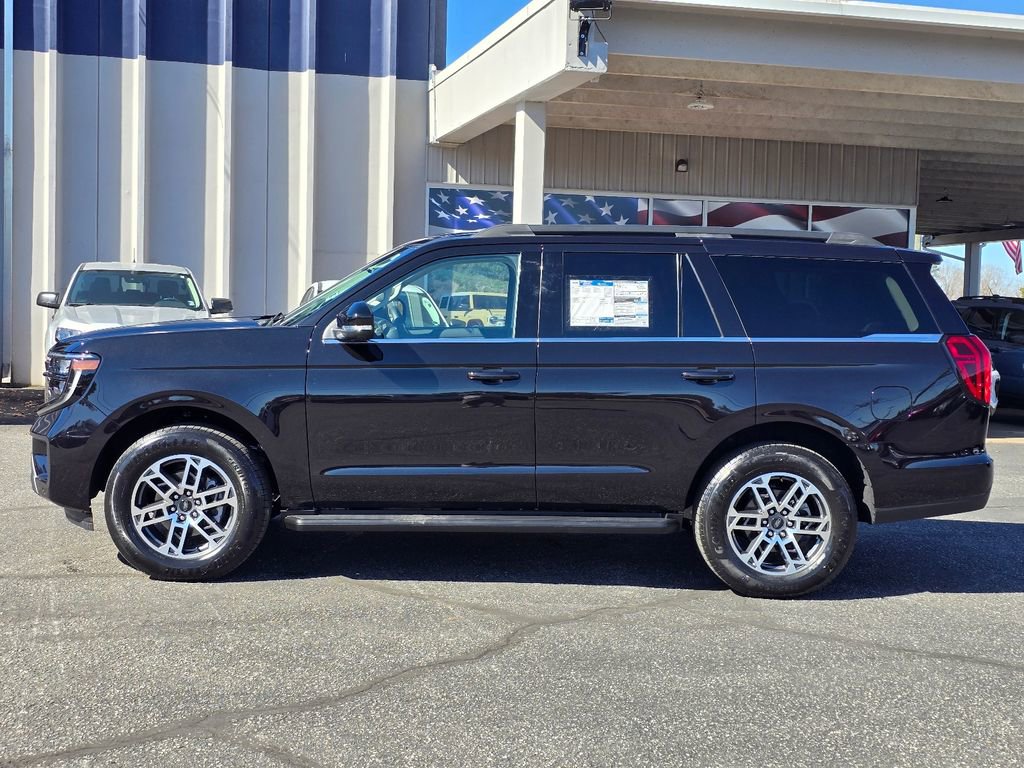 New 2026 Ford Expedition Active RWD image 23