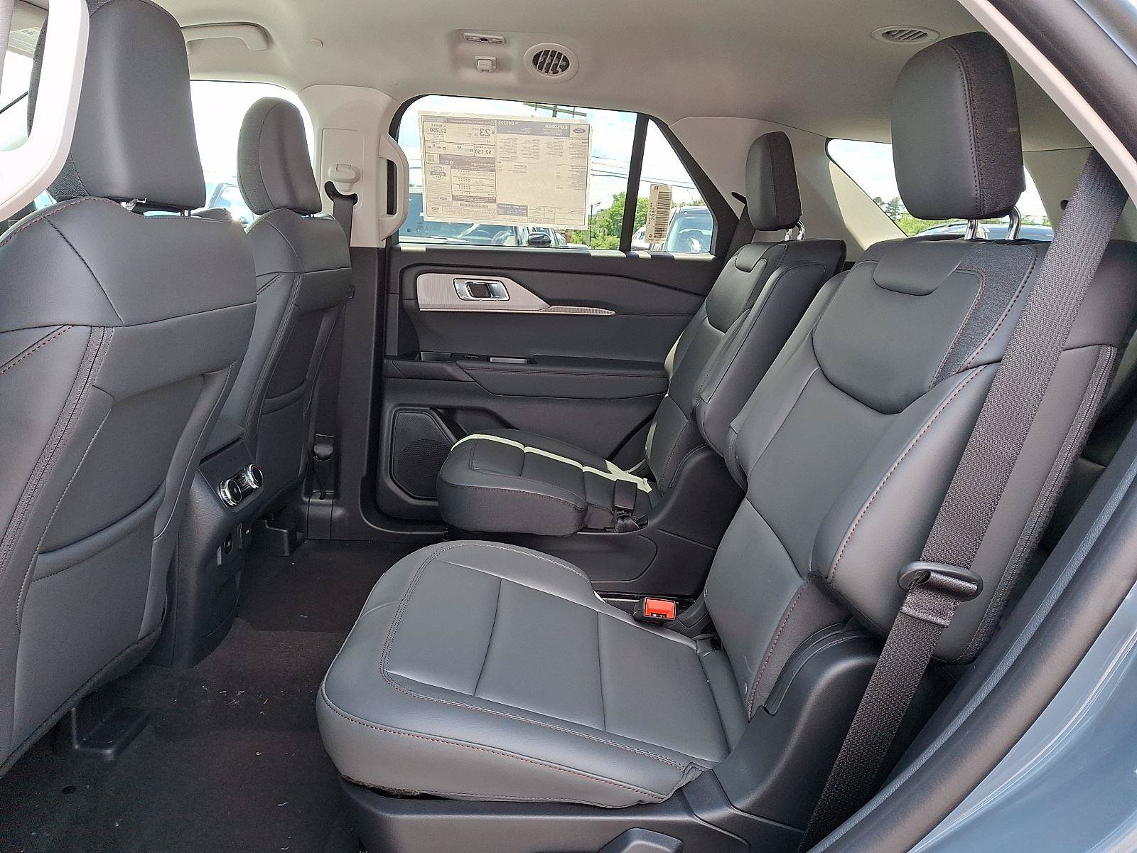 New 2026 Ford Explorer Active w/ Active Comfort Package AWD/4WD image 8