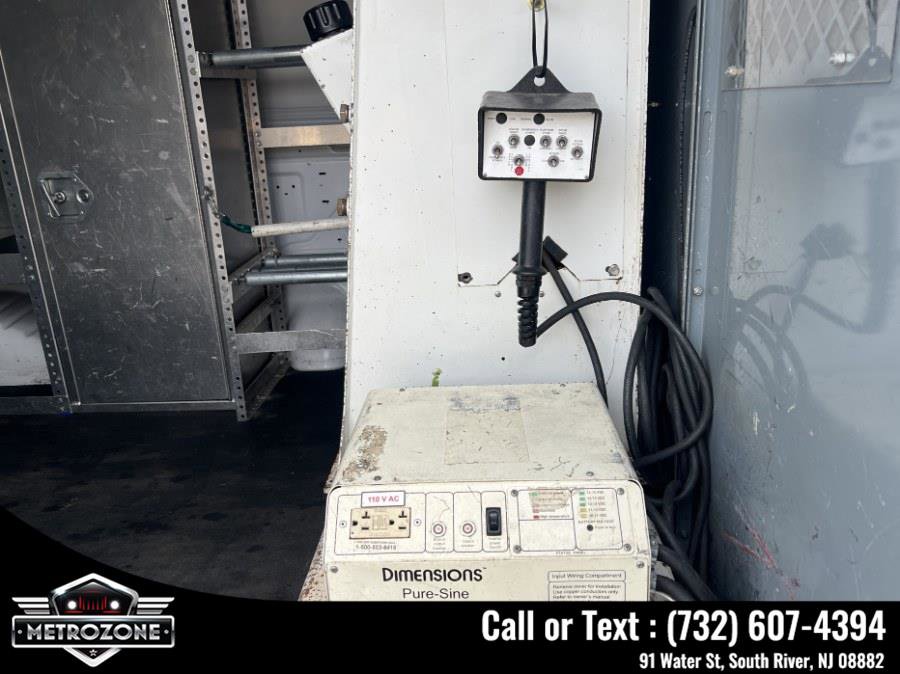 Used 2014 Ford E-350 and Econoline 350 Super Duty w/ Power Group image 18