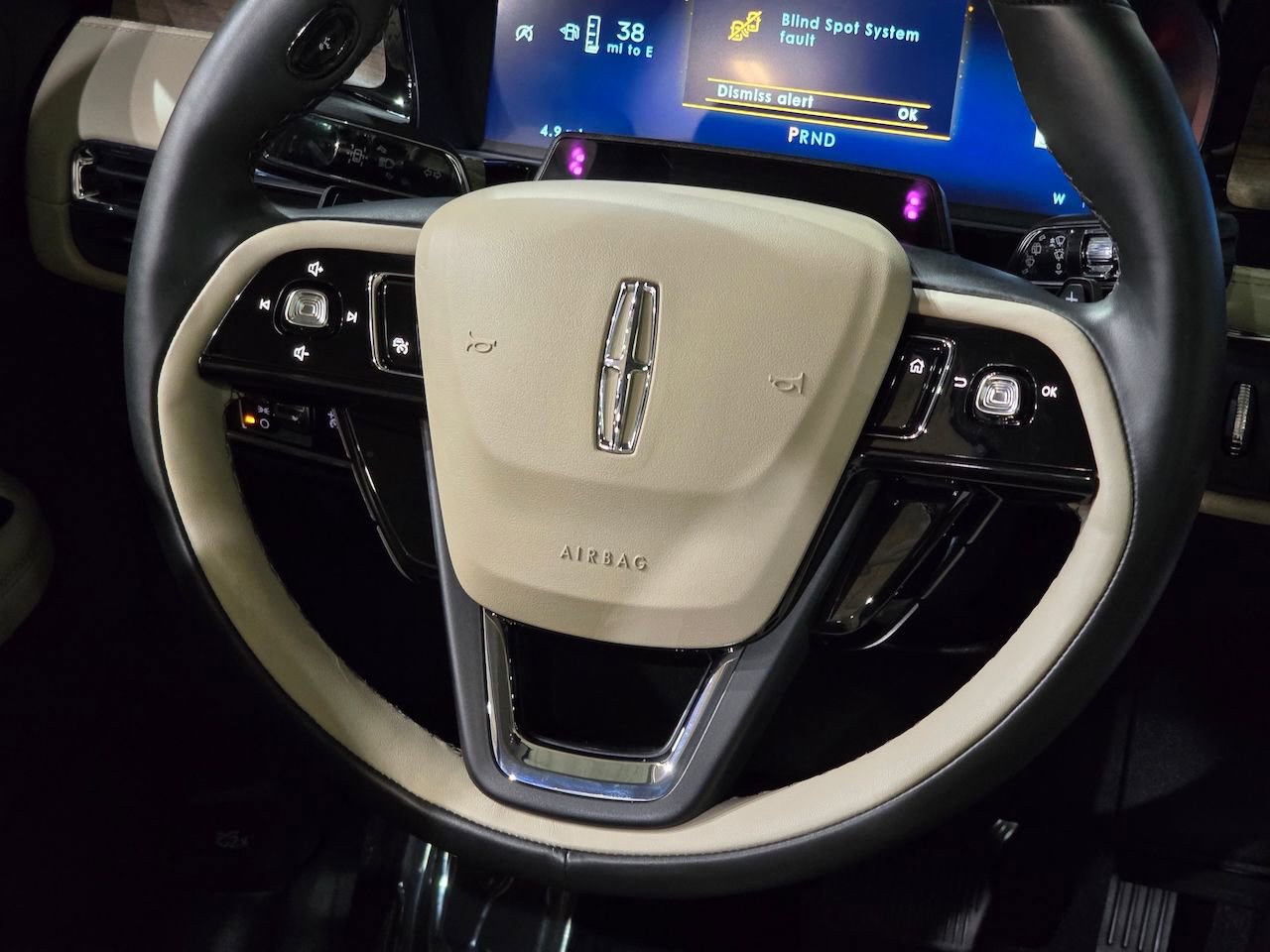 New 2026 Lincoln Corsair Reserve FWD image 21