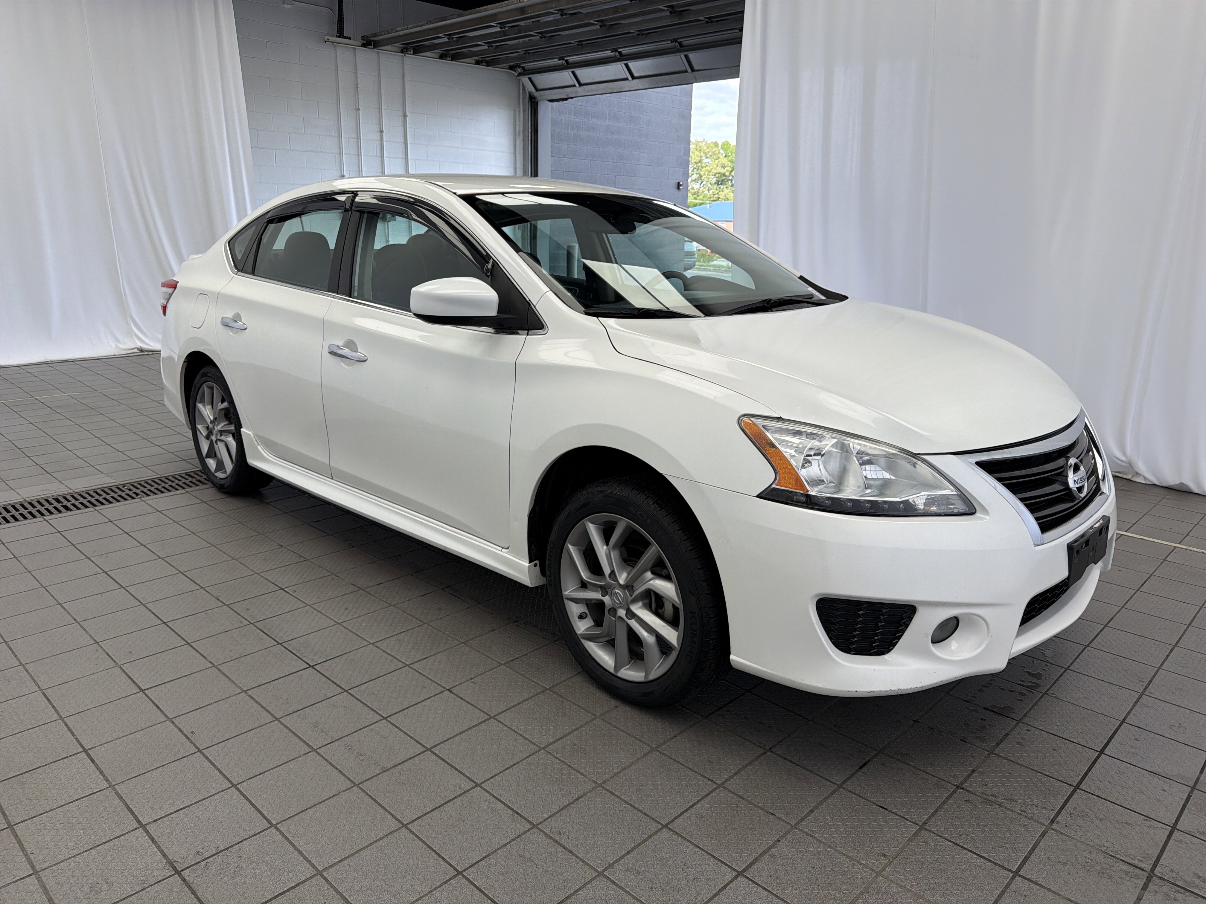 Used 2014 Nissan Sentra SR FWD image 3