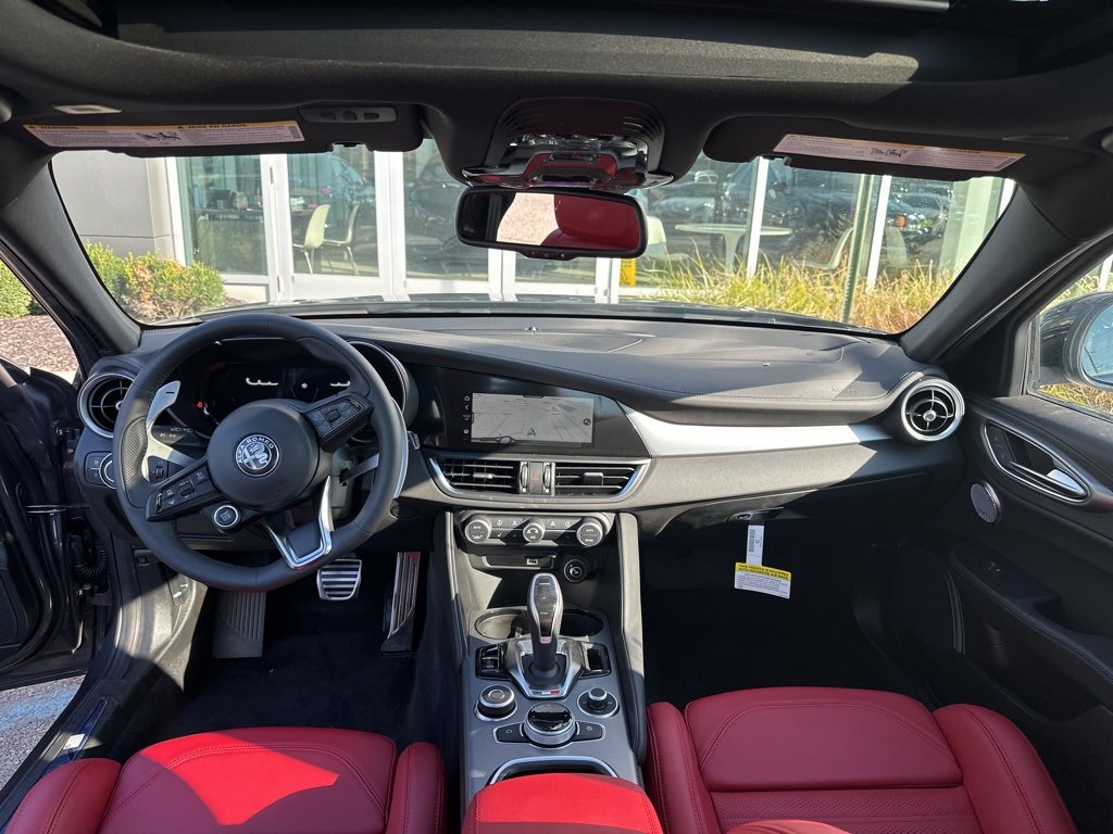 New 2025 Alfa Romeo Giulia AWD image 14