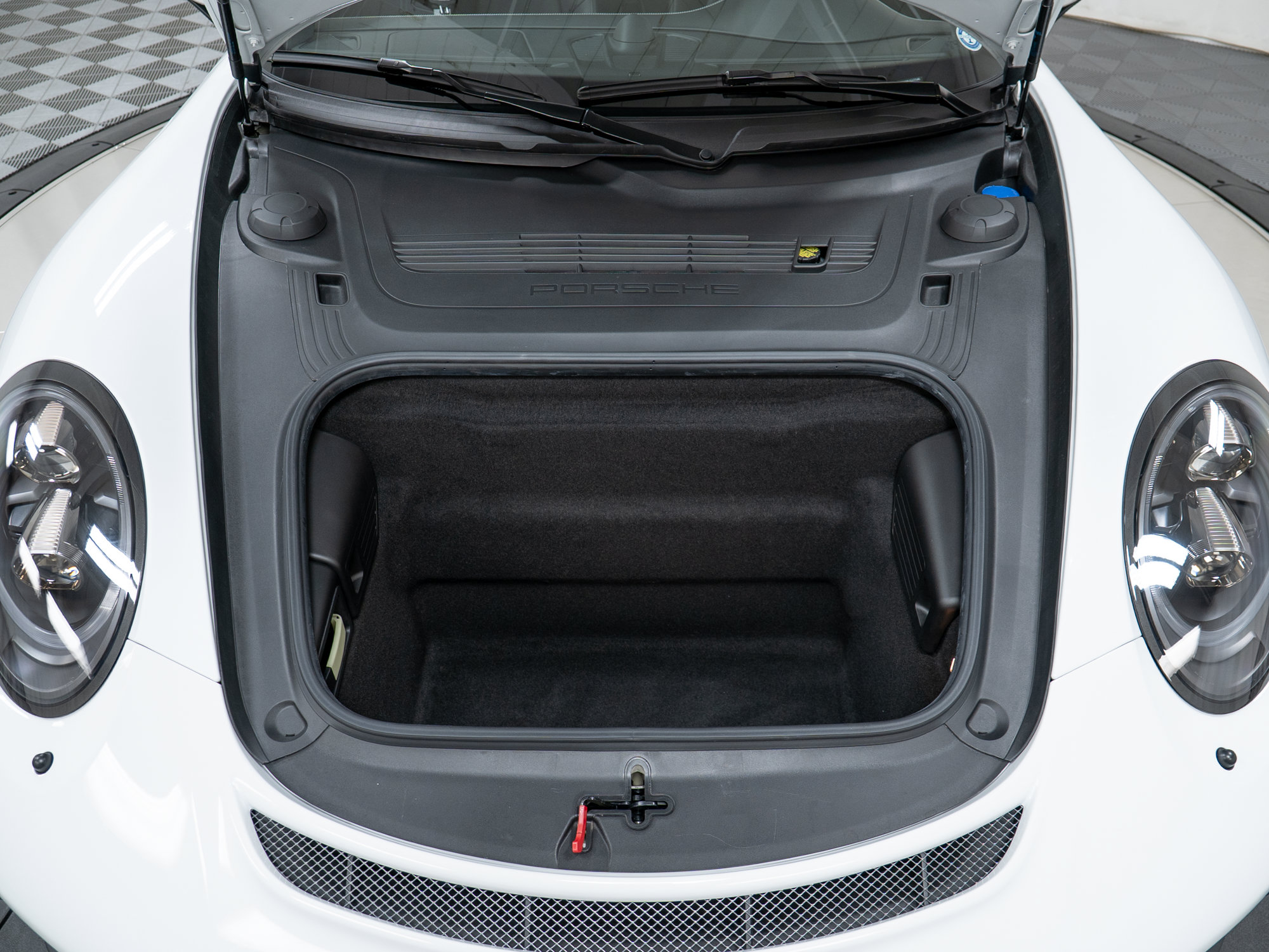 Certified 2018 Porsche 911 GT3 RWD image 12