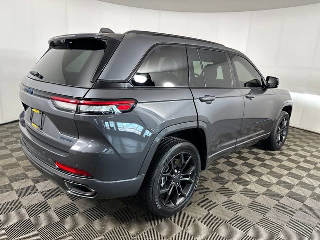 Used 2023 Jeep Grand Cherokee 30th Anniversary image 3