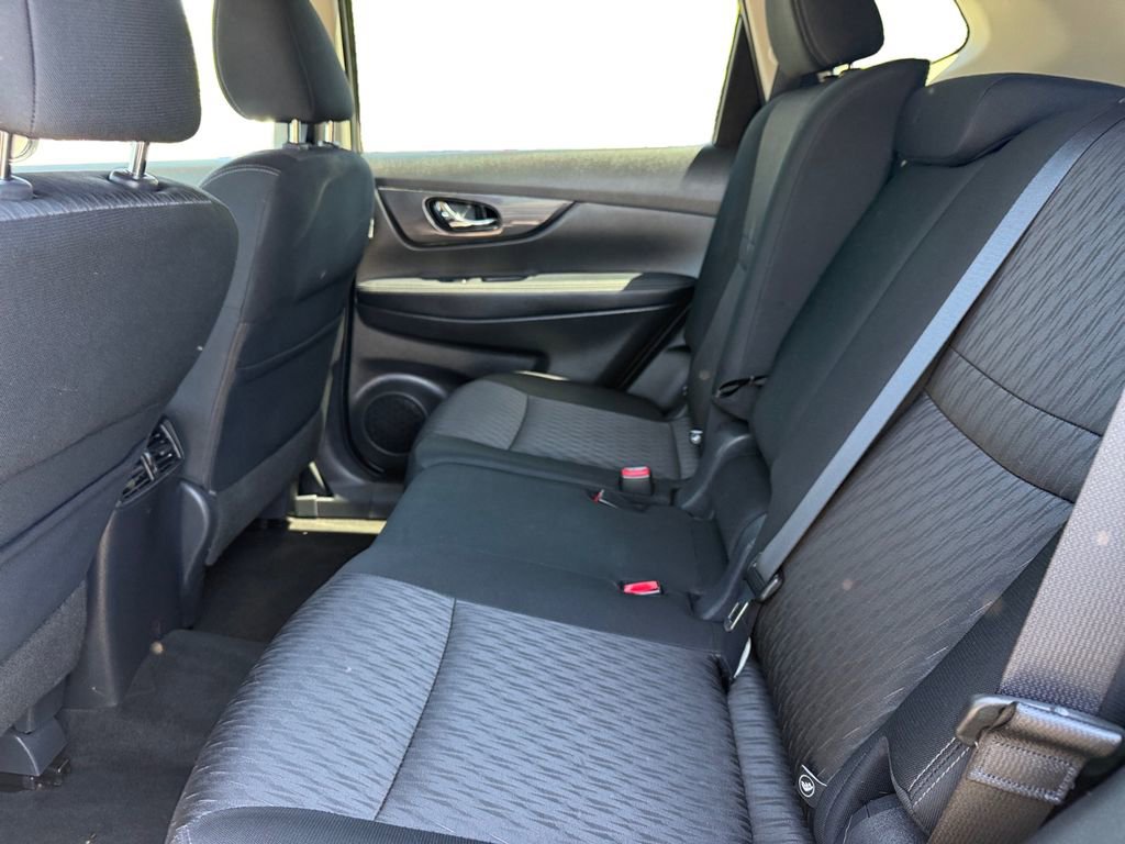 Used 2017 Nissan Rogue S w/ Appearance Package AWD/4WD image 14