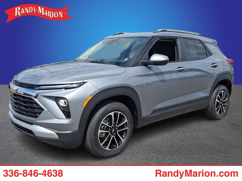 Used 2025 Chevrolet TrailBlazer LT AWD/4WD image 1