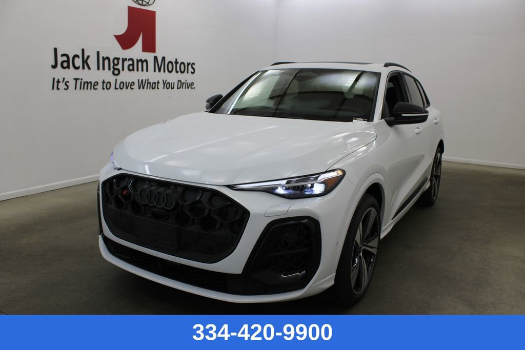 New 2025 Audi SQ5 Prestige 360° Tour