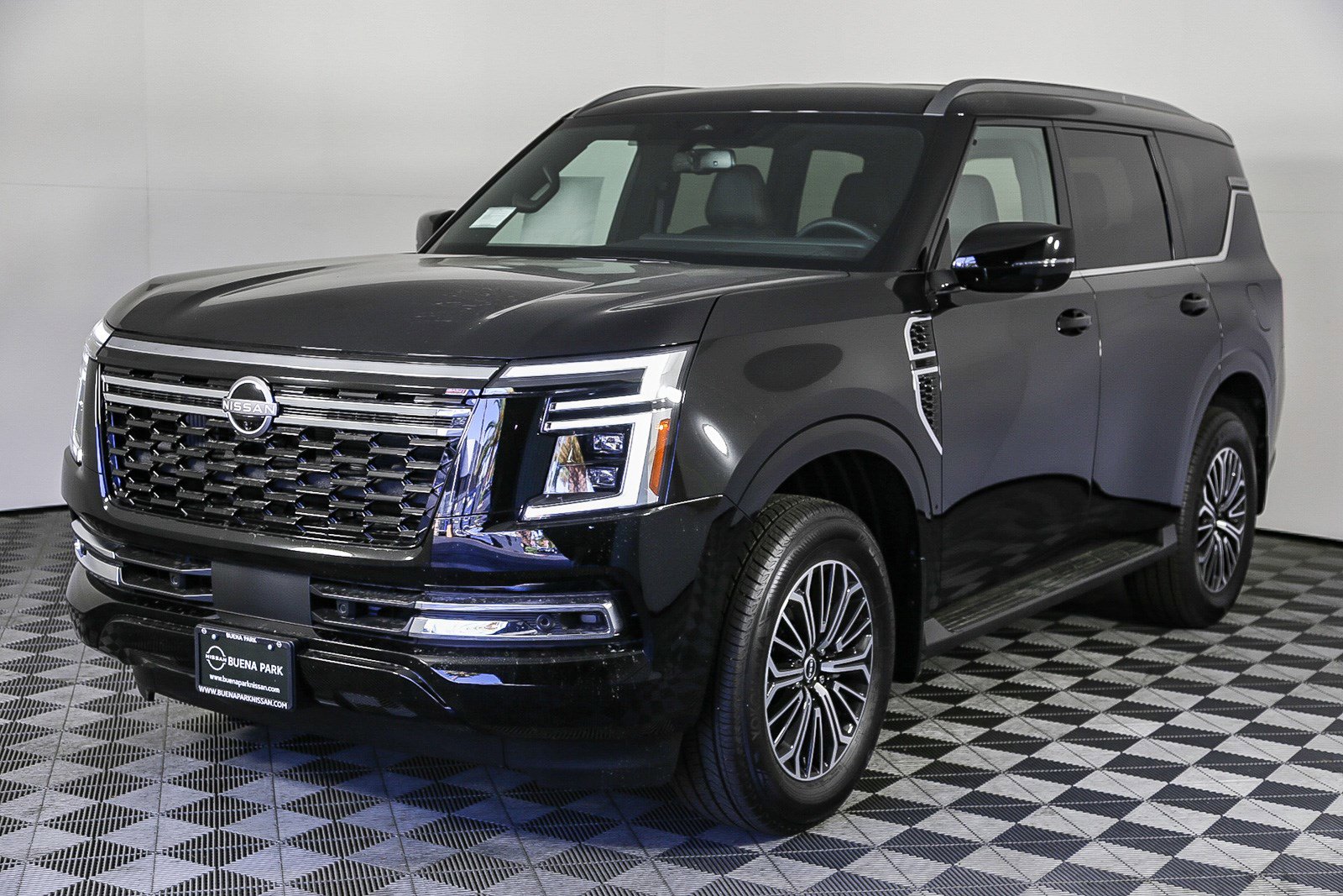 New 2025 Nissan Armada SL w/ Captain's Chari Seat Package image 9