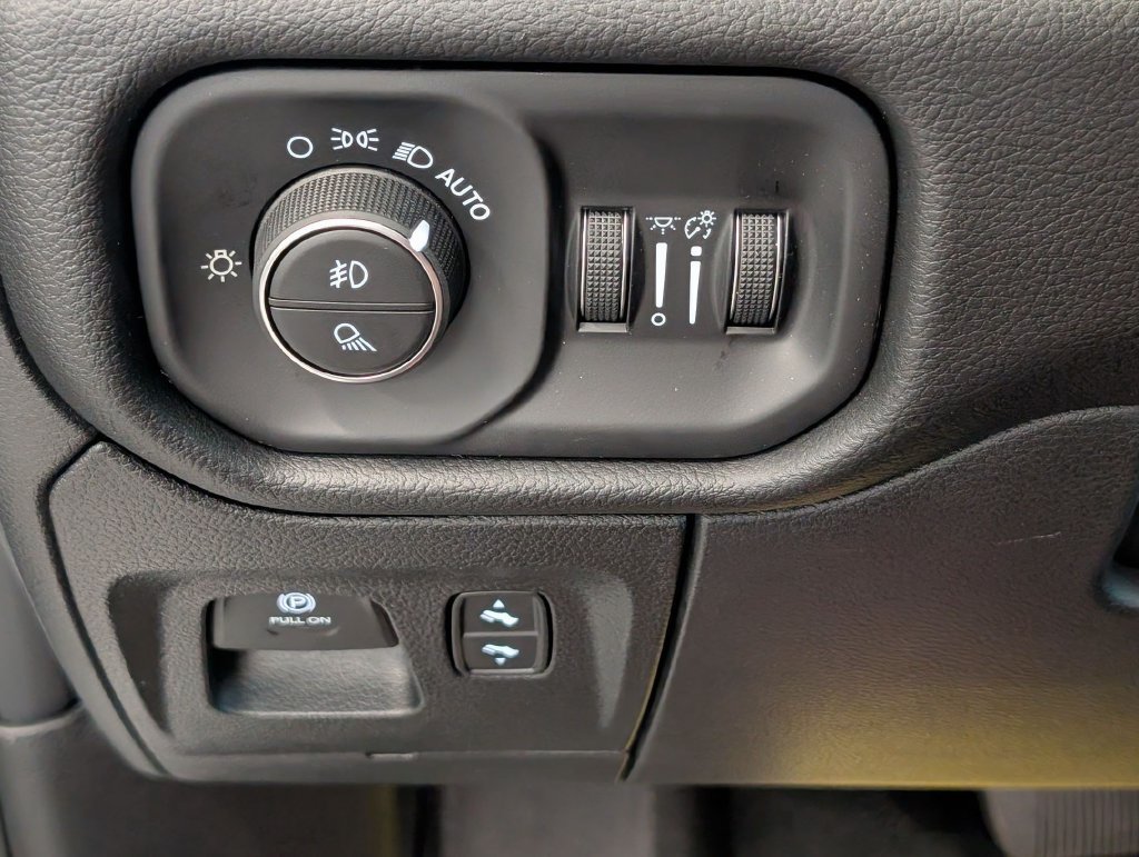 New 2026 RAM 1500 Big Horn AWD/4WD image 14