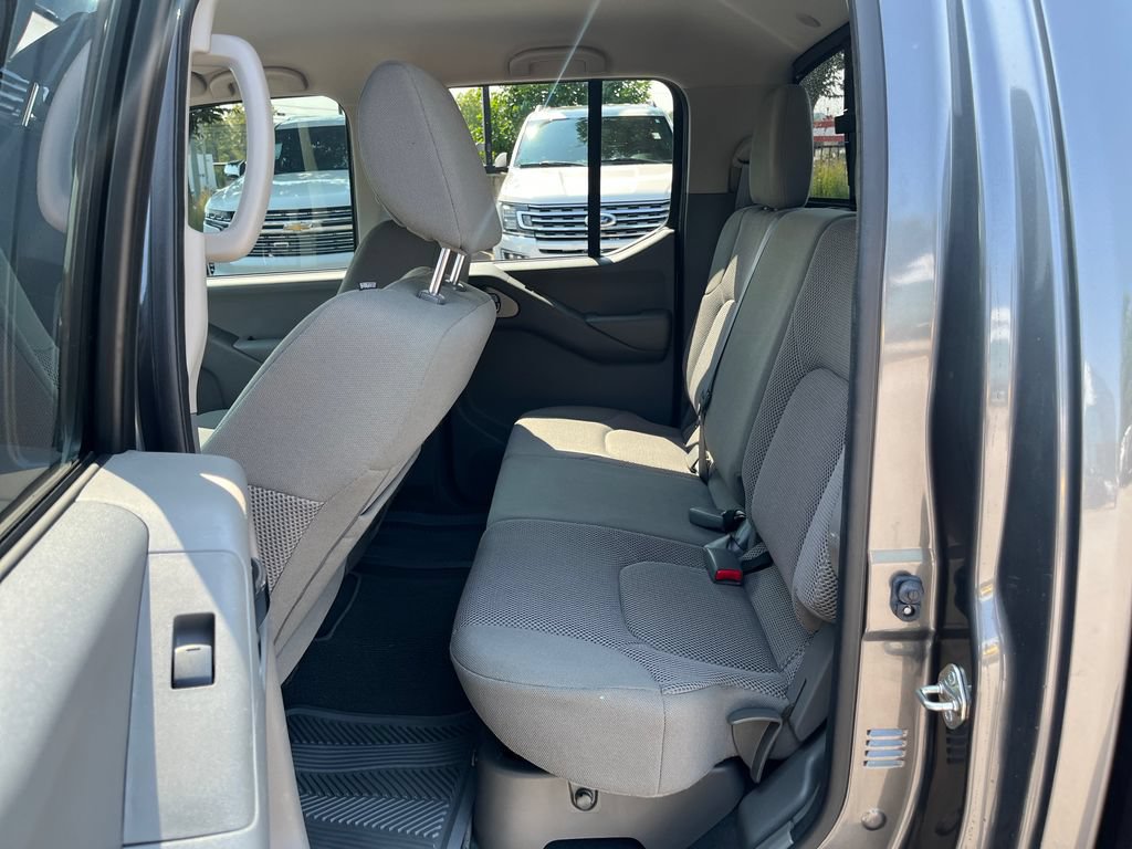 Used 2020 Nissan Frontier SV RWD image 25
