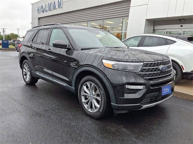 Certified 2022 Ford Explorer XLT w/ Equipment Group 202A image 2