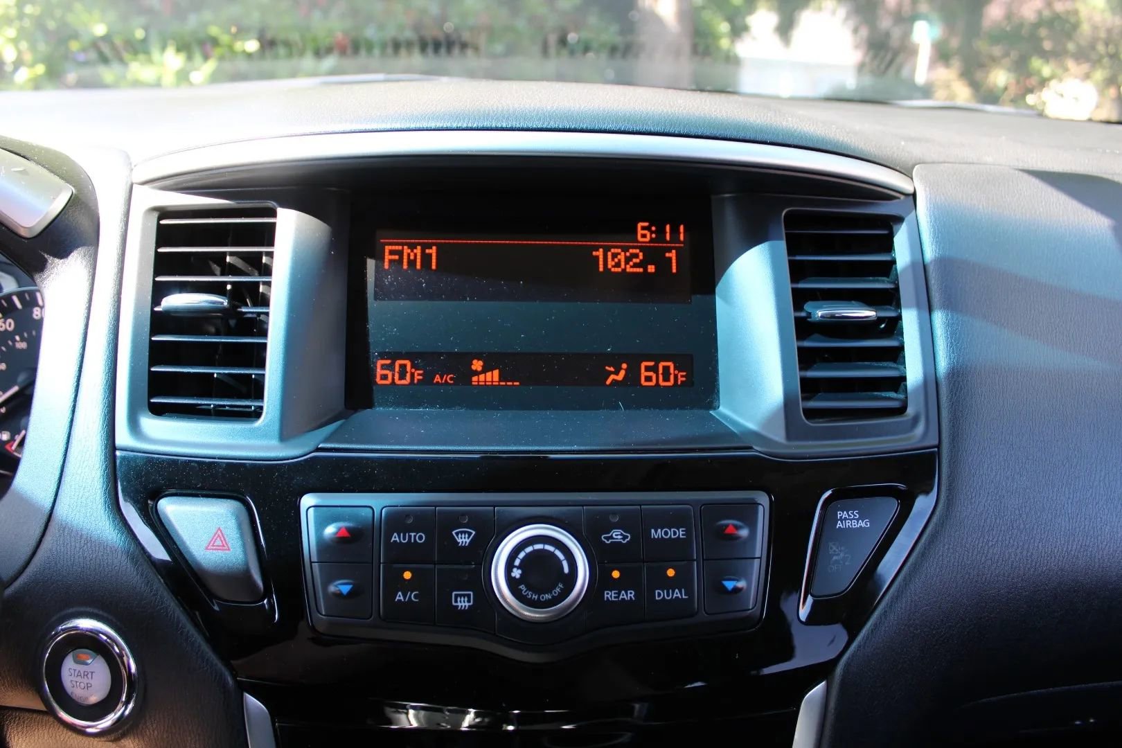 Used 2014 Nissan Pathfinder S image 23