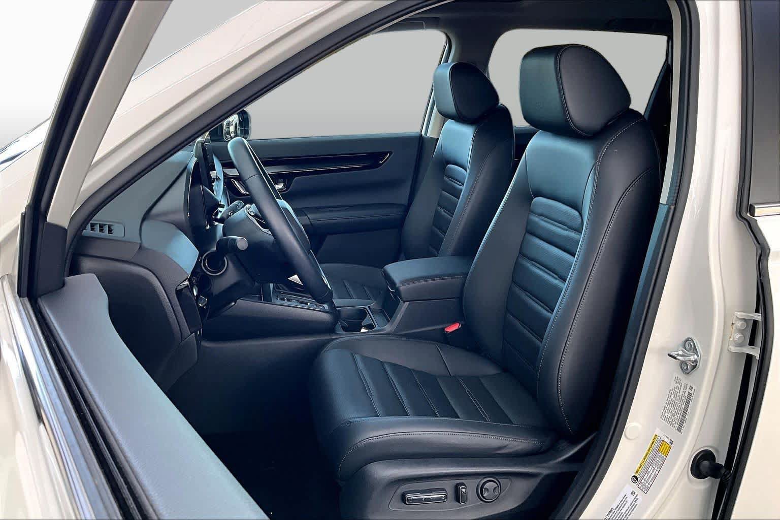 Used 2025 Honda CR-V EX-L image 8