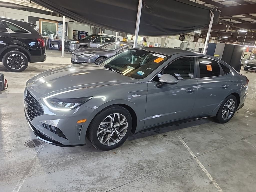 Used 2021 Hyundai Sonata SEL image 2