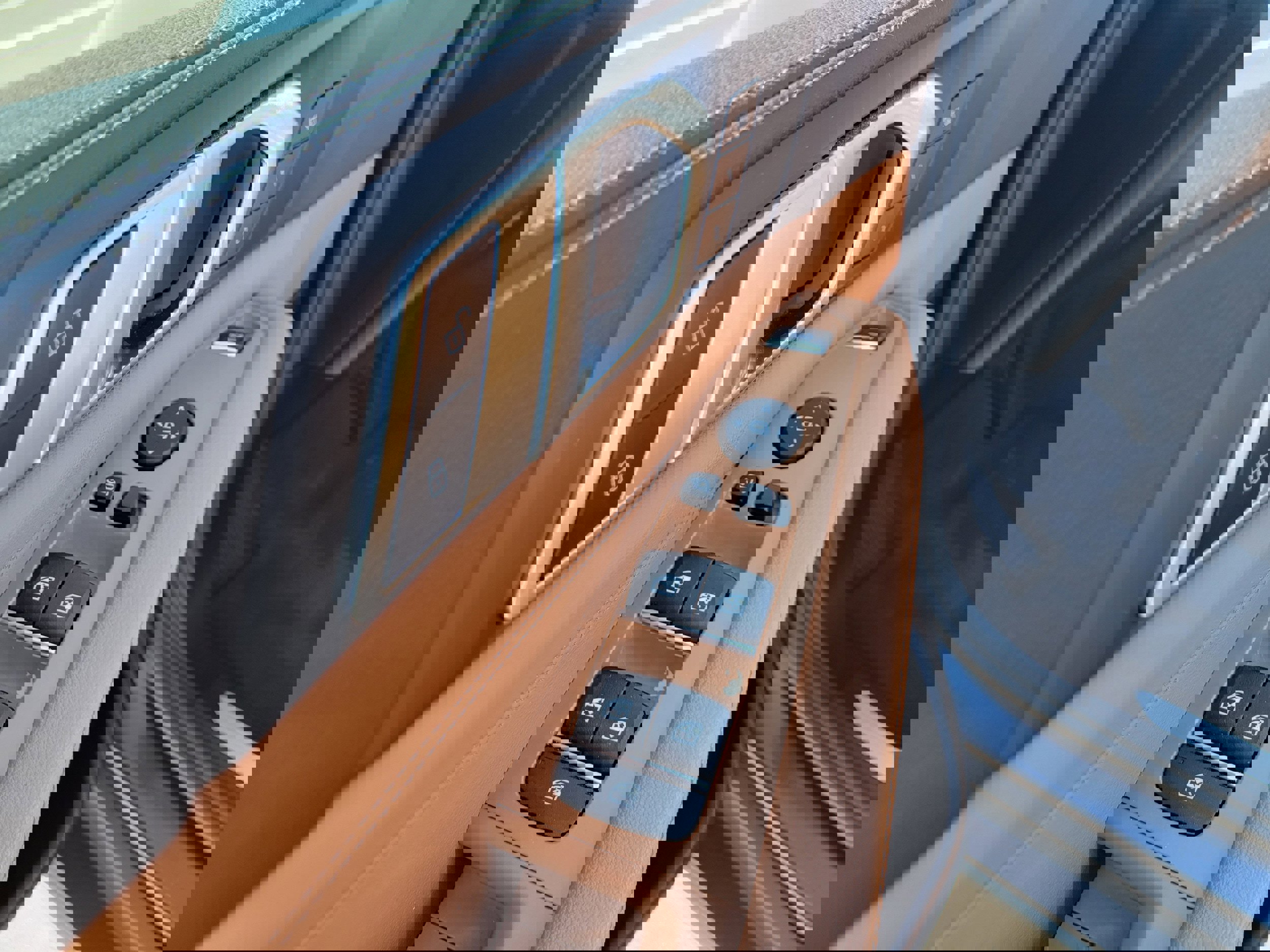 Used 2021 BMW X5 xDrive40i w/ Convenience Package image 27