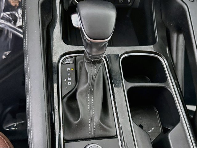 Used 2024 Kia Telluride EX w/ EX Captain's Chair Package FWD image 19