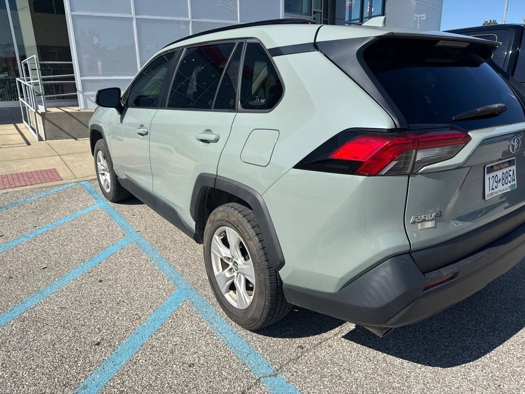 Used 2019 Toyota RAV4 XLE w/ All Weather Liner Package AWD/4WD image 4