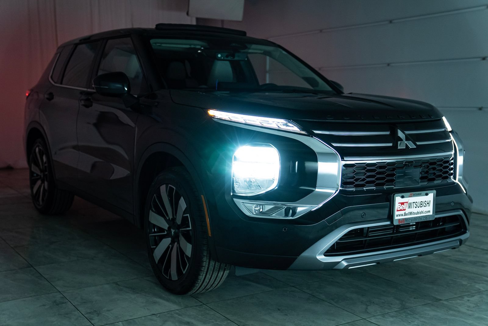 Used 2025 Mitsubishi Outlander SE AWD/4WD image 29
