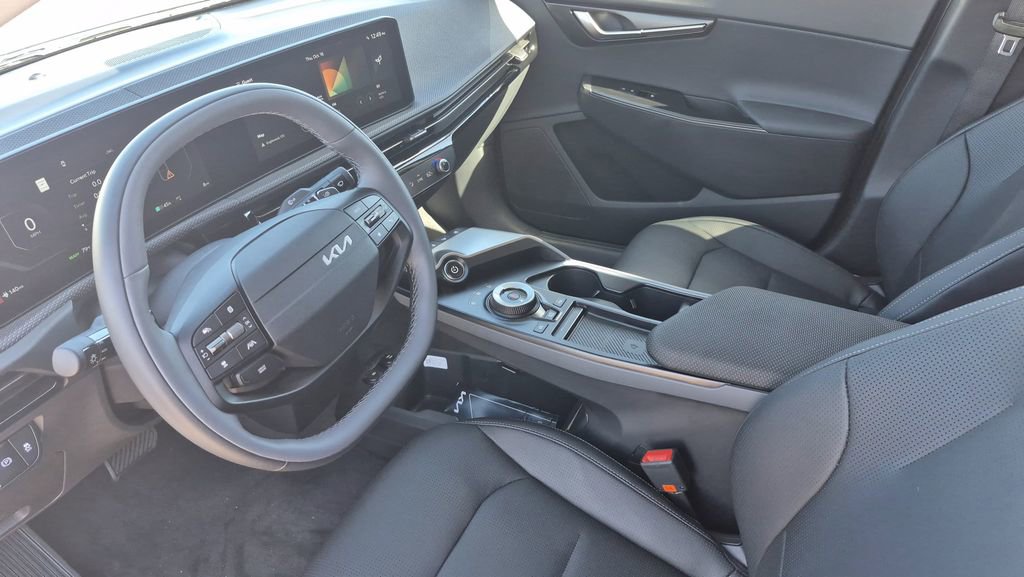 New 2025 Kia EV6 Light w/ Light LR Technology Package image 10