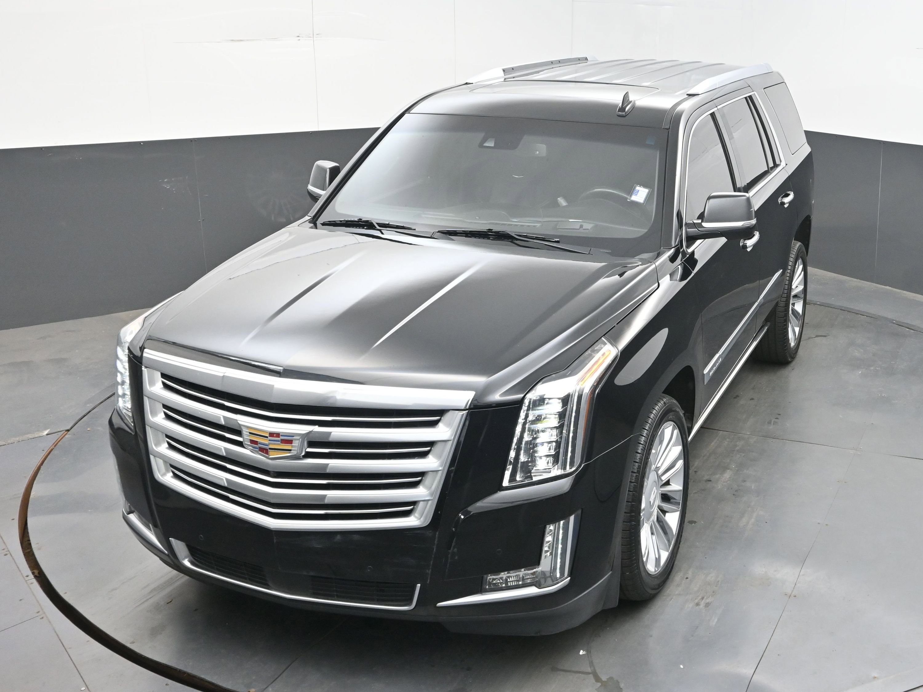 Used 2016 Cadillac Escalade Platinum AWD/4WD image 33
