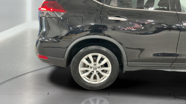 Used 2020 Nissan Rogue SV AWD/4WD image 25