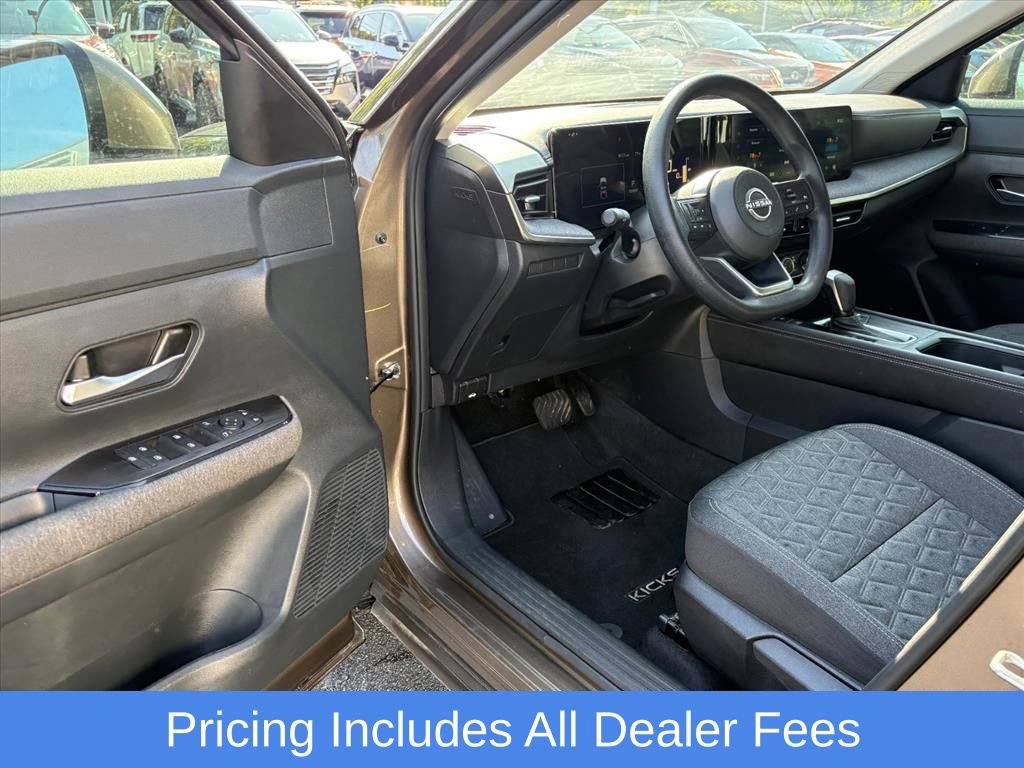 Certified 2025 Nissan Kicks SV AWD/4WD image 17