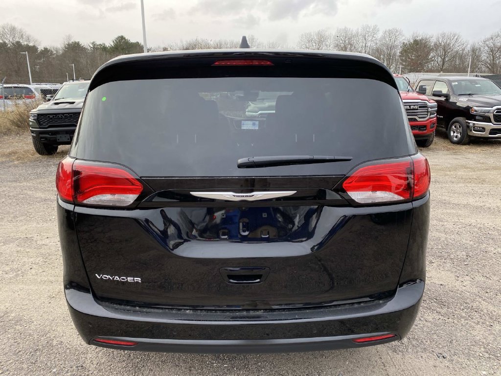 New 2026 Chrysler Voyager LX FWD image 4