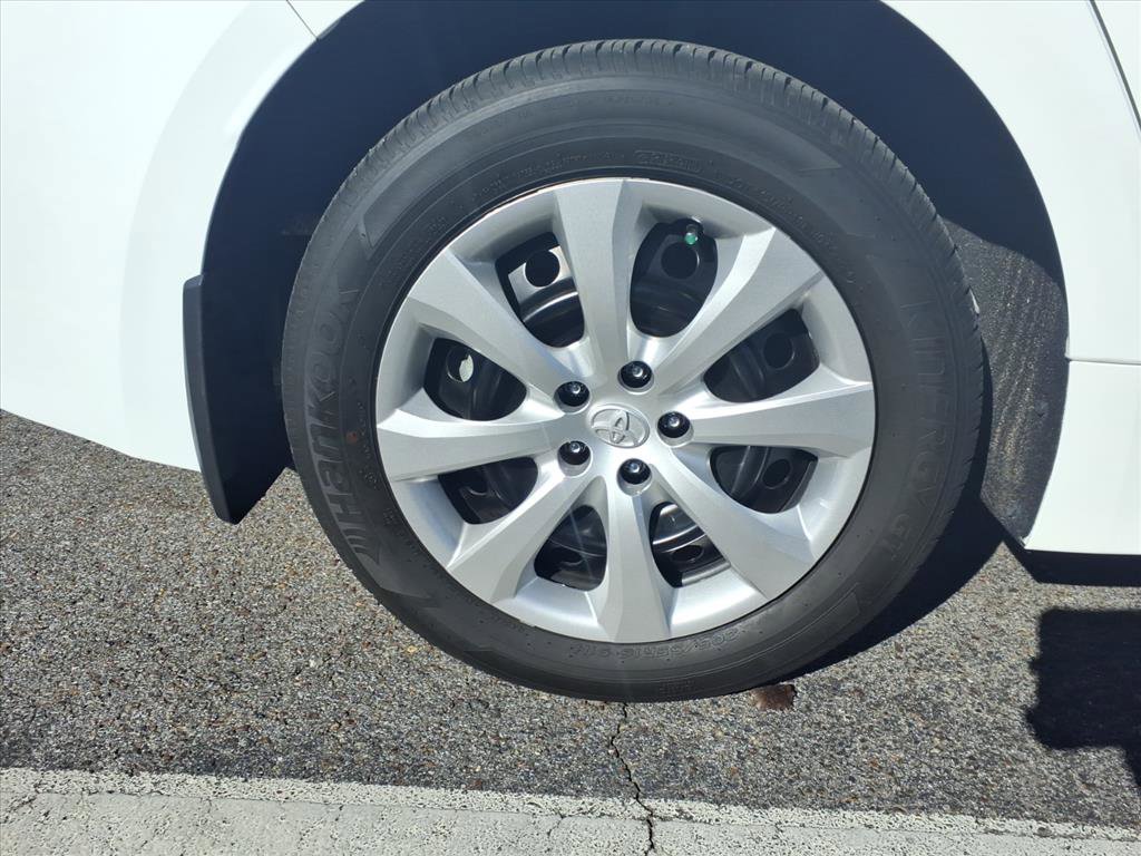Used 2025 Toyota Corolla LE image 20