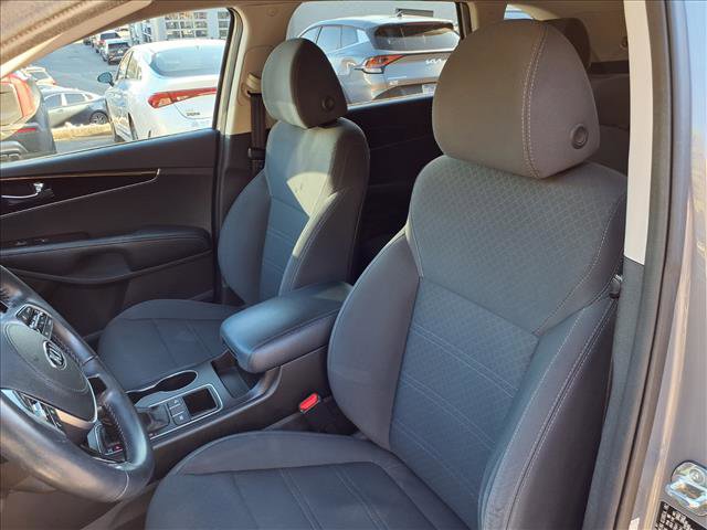 Used 2020 Kia Sorento S image 13