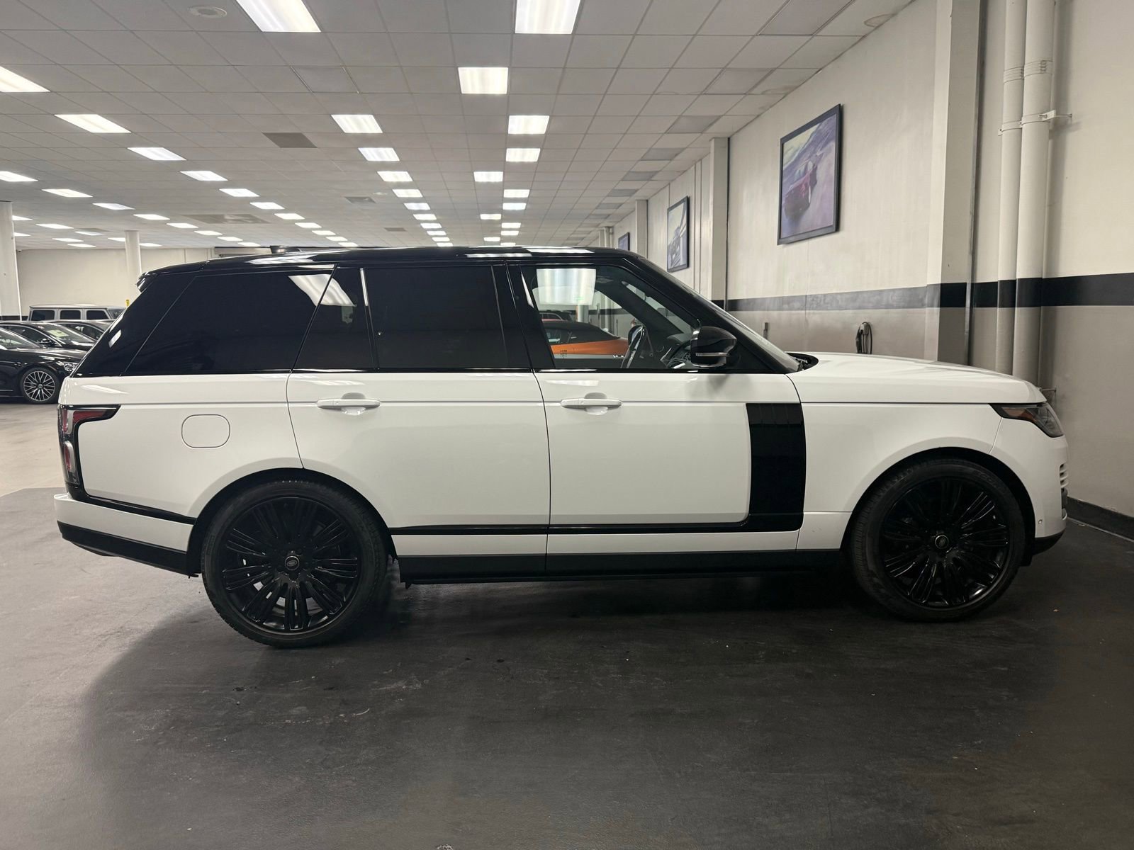 Used 2021 Land Rover Range Rover Westminster Edition image 13