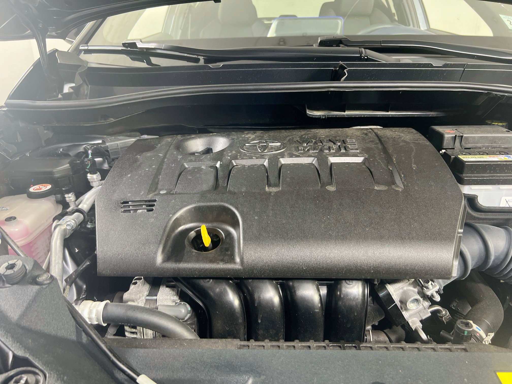 Used 2021 Toyota C-HR XLE FWD image 27